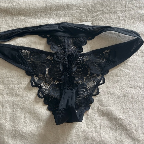 🖤NWT Adore Me Sexy Lacy Thong - Sz Medium - Picture 3 of 5